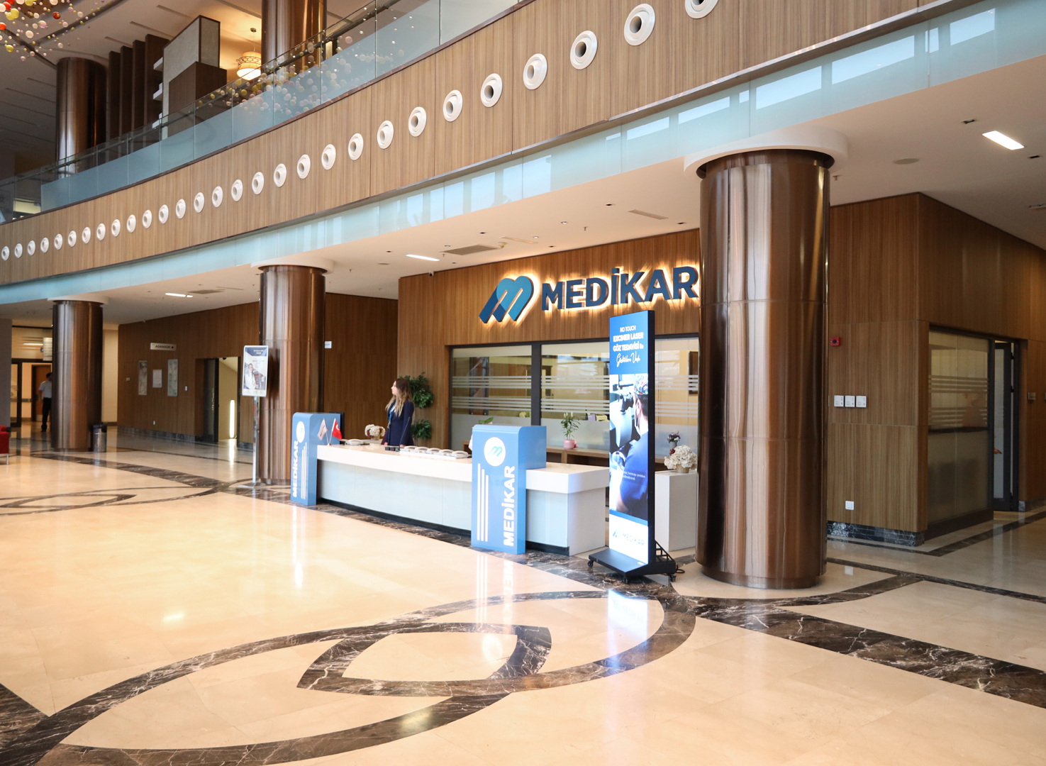  About us Kapak Fotoğrafı